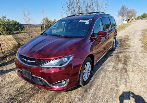 Chrysler Pacifica cena 59900 przebieg: 145000, rok produkcji 2019 z Lubartów małe 191